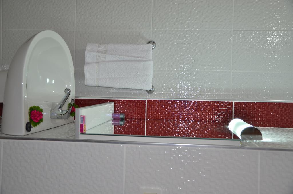 Dilek Hotel Menderes Bagian luar foto